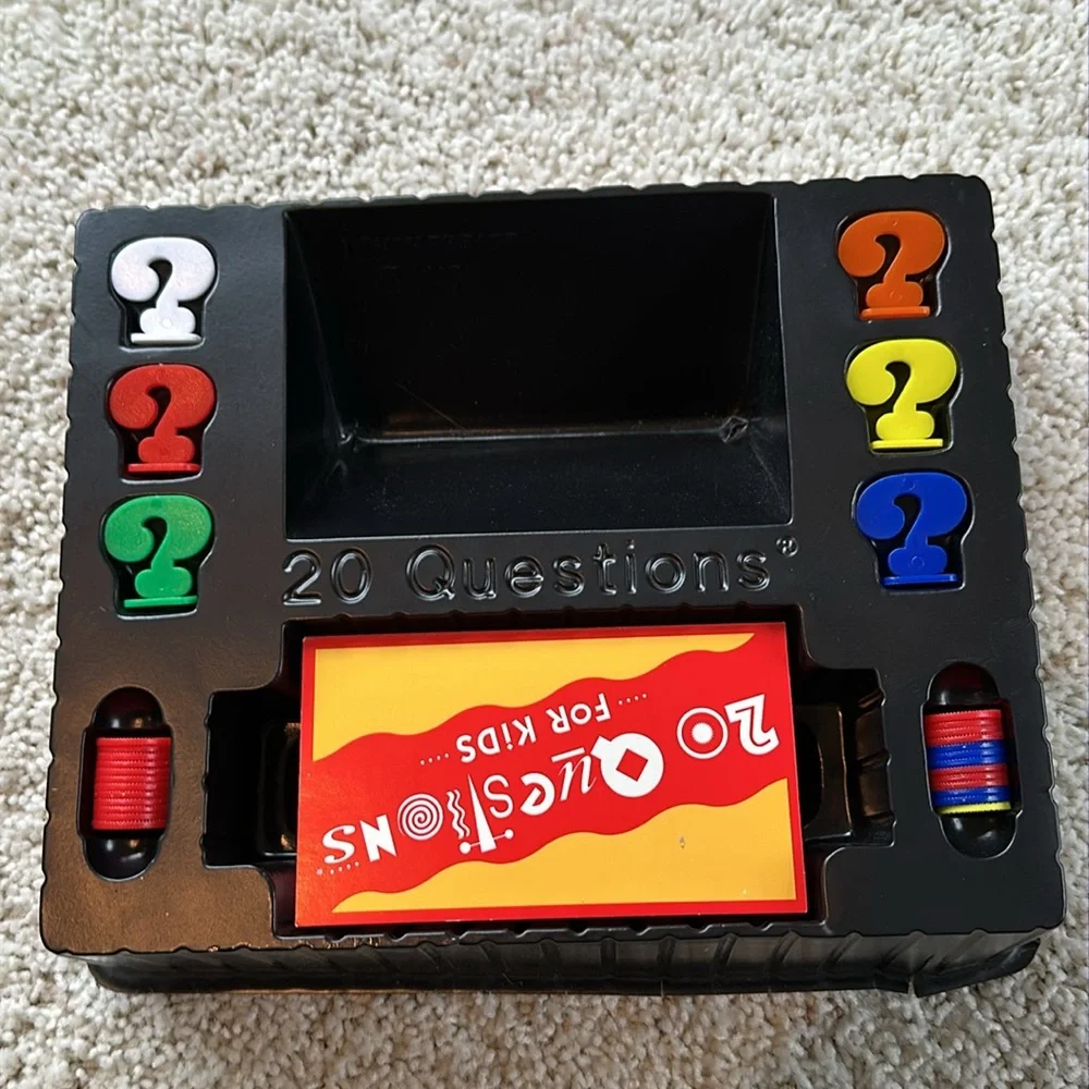 UNIVERSITY GAMES 20 Questions For Kids - Board Game